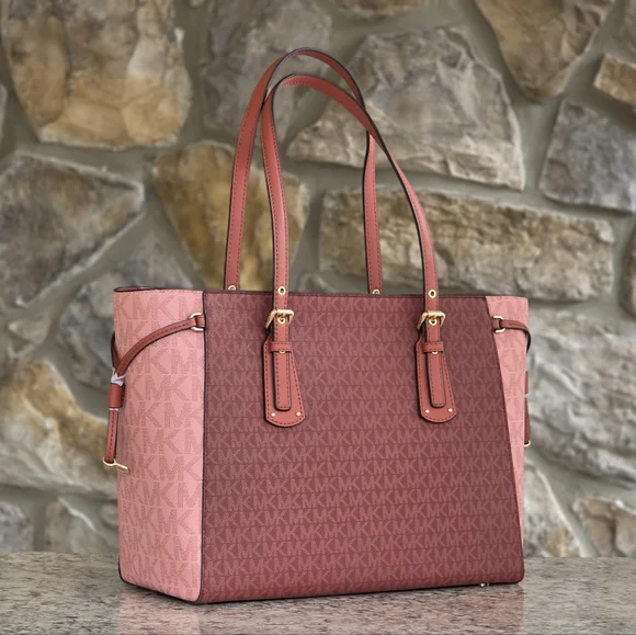 Michael Kors Voyager Logo Medium Tote Bag - Picture 3 of 9